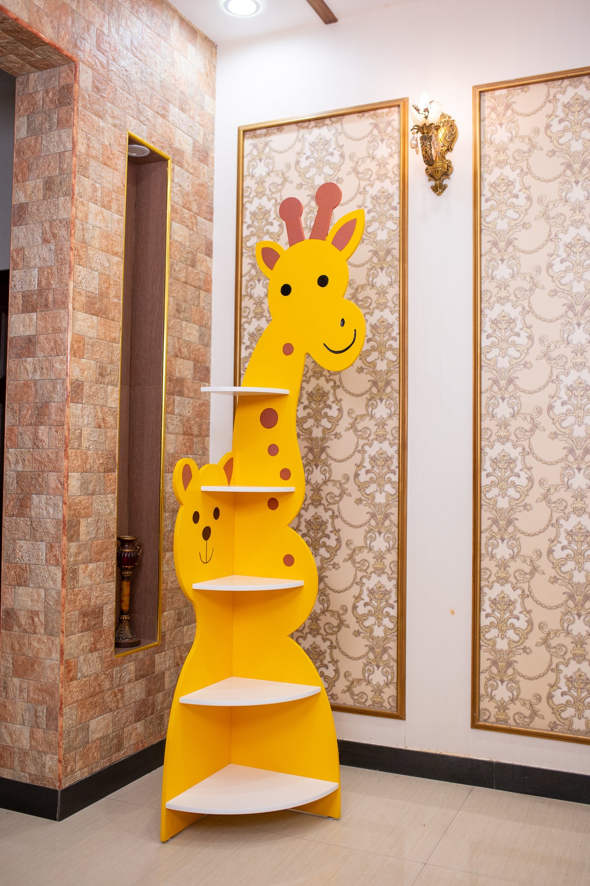 Giraffe & Bear Storage Solution